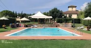 Certopiano Villa con piscina - Capraia e Limite