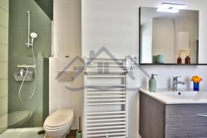 Maisons de vacances LocaLise - M44 - Ty Juzolie -Maison de plain-pied avec jardin clos a deux pas du centre, du port et des plages du Guilvinec - Wifi inclus - Linge de lit inclus - Animaux bienvenus : photos des chambres