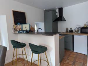 Maisons de vacances Maison de campagne au bord du ruisseau-5mn mer : photos des chambres