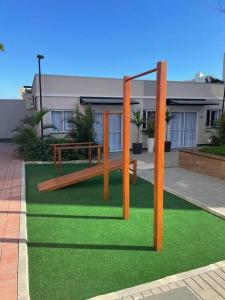 Ap a 2 quadras da praia e próximo ao Beto Carrero