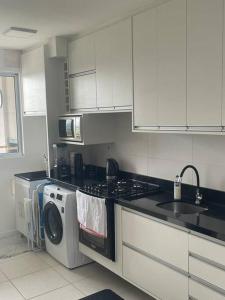 Ap a 2 quadras da praia e próximo ao Beto Carrero