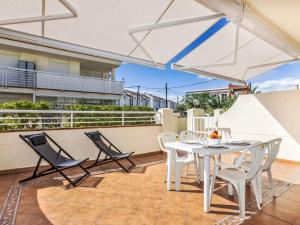 Apartment Cala Gonzalez-2 by Interhome