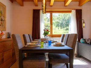 Holiday Home Chalet Mirabelle by Interhome