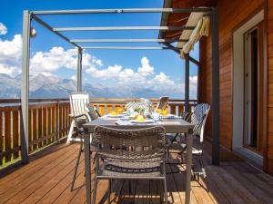 Holiday Home Chalet Mirabelle by Interhome