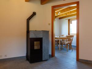 Holiday Home Chalet Mirabelle by Interhome