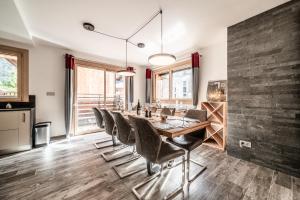 PORTES DU PLENEY 203 exceptionnel T5 pour 8 personnes au pied du Pleney