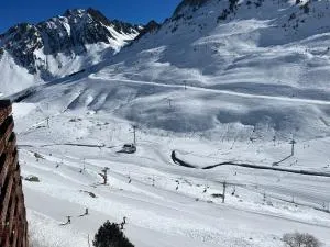 Studio 4 personnes résidence le Montana au pied des pistes balcon plein sud - La Mongie