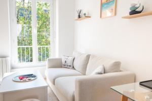 PREMIUM T2 neuf 2ème étage ultra Centre Lorient par Groom