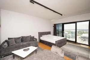 West Tower Luxury - Fontana