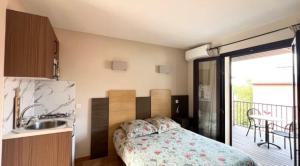 Soleil, Piscine, Parking et Bienvenue à Sisco