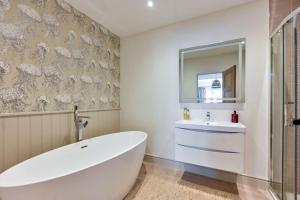 Xanadune Beach House by Bloom Stays