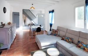 Maisons de vacances 4 Bedroom Amazing Home In Lanton : photos des chambres