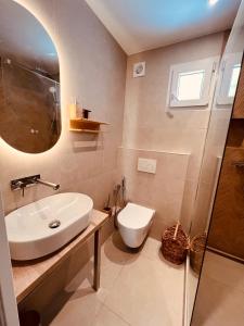 Proche Paris & Stade De France & Adidas Arena