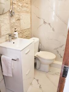 B&B / Chambres d'hotes La Maison de Siam : Chambre Double Deluxe avec Douche