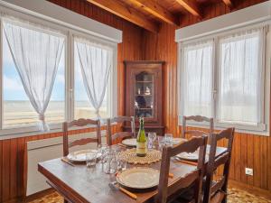 Holiday Home Les pieds dans leau by Interhome