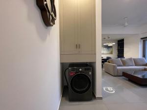 Iconic Home Stays 16th Floor, Iconic Galaxy