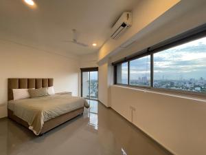 Iconic Home Stays 16th Floor, Iconic Galaxy