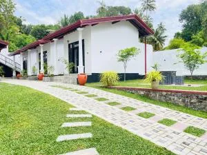 Thara Inn Villa - Batigama