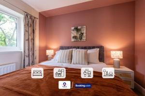 Last-Minute Escapes ! Summer Days l RTM Stay l 4 -Bed House By Finesse Stays Short Lets & Serviced Accommodation Wakefield With Parking, Contractors