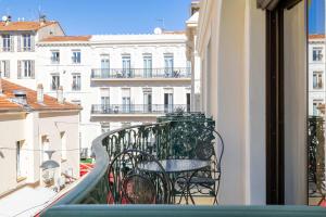 LE CASANOVA avec balcon au cœur du centre-ville