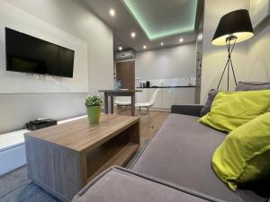 Oxygen Charming Studio