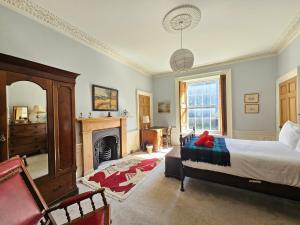 Unique Edinburgh New Town Apartment near Princes Street