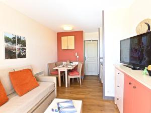 Apartment Village Cap Estérel - Le Village-80 by Interhome