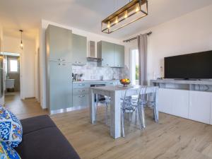 Apartment Posidonia by Interhome