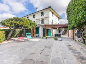 Apartment Casa al mare di Leo by Interhome