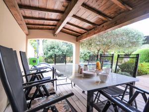 Maisons de vacances Holiday Home La Romaine by Interhome : photos des chambres