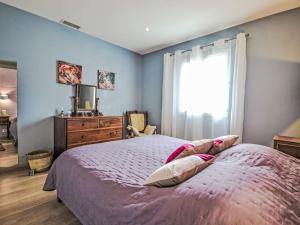 Maisons de vacances Holiday Home La Romaine by Interhome : photos des chambres