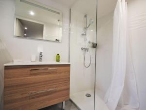 Maisons de vacances Holiday Home La Romaine by Interhome : photos des chambres