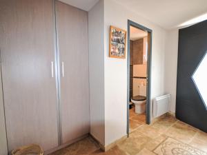 Maisons de vacances Holiday Home La Romaine by Interhome : photos des chambres