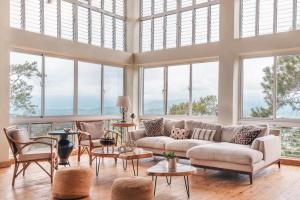 Majestic villa with stunning views in Jarabacoa