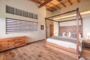 Majestic villa with stunning views in Jarabacoa