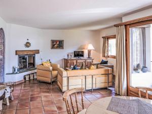 Apartment Chesa Trais Dschembers by Interhome