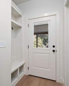 Newly Built Modern Getaway on Private Acreage!