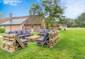 Maisons de vacances Domaine les Muids - Piscine et foret prives proche de Paris : photos des chambres