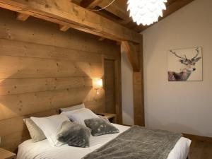 Appartements Ski in ski out Le Moulin charming duplex just 50 m from Princesse gondola Megeve : photos des chambres