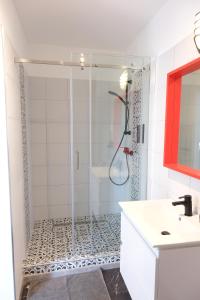 A part alatt Apartman