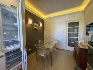 The View - Family House