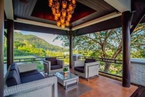 Royal Legacy Private Villa With Private Golf Course