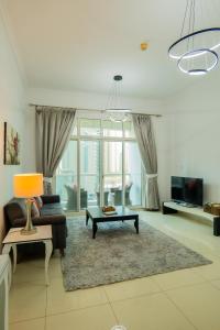 Elegant 1BR with Breathtaking View in Dubai Marina