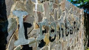 Nostalgic Retro Home on Luxurious Lot with a Private Infinity Pool and Ocean Views