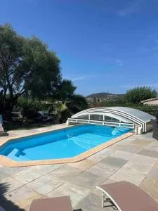 Villa spacieuse à Monticello avec piscine privée - 蒙蒂塞洛