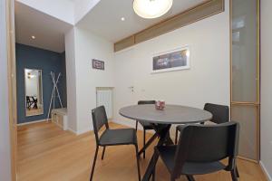 Modern Family Apartment