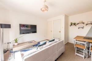 Temple Wall - Families, Contractors - FREE PARKING by Prescott Apartments