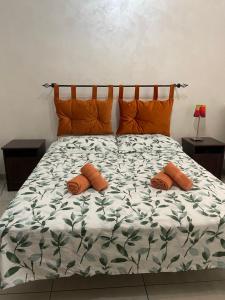 Home with parking near the Airport and beach