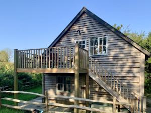 Apple Tree Barn by inspirestays-com