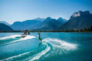 Appartements L'Ecrin Vue Lac 3 etoiles - Parking gratuit, Calme & confort : photos des chambres